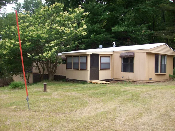 1131 Morris St, Neshkoro, WI 54960