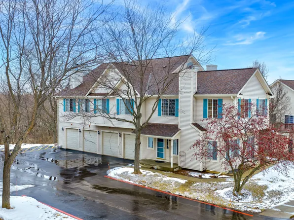 530 Fox Ridge Dr #530, Fox Lake, IL 60020