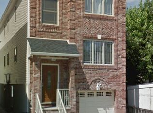 13 7th St, Harrison, NJ 07029