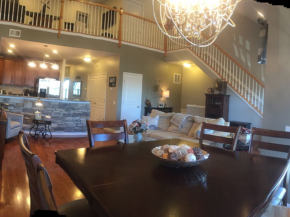 1st image of 40 Wexford Ln