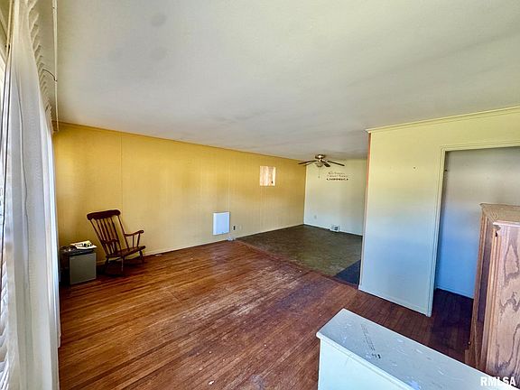 5th image of 4927 N Isabell Ave