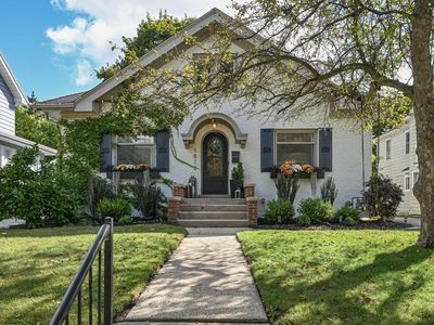 1812 Underwood AVENUE, Wauwatosa, WI, 53213
