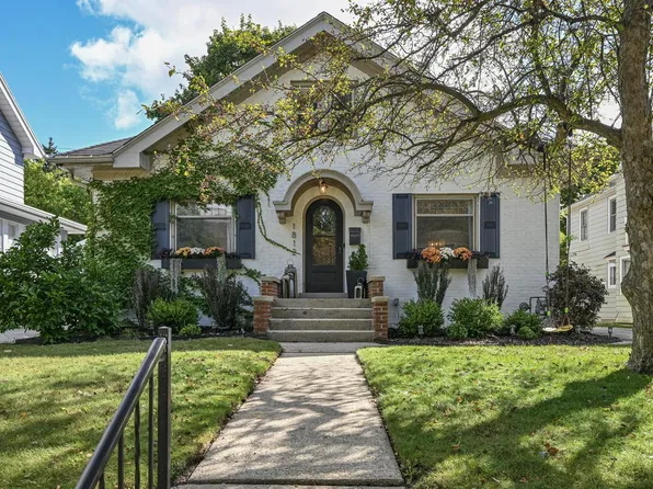 1812 Underwood AVENUE, Wauwatosa, WI 53213