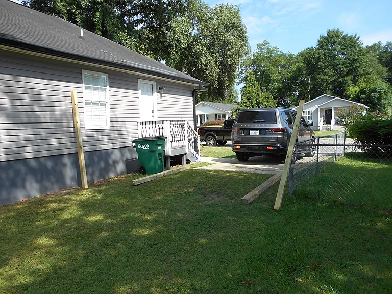 707 Holland Ave — Photo 16