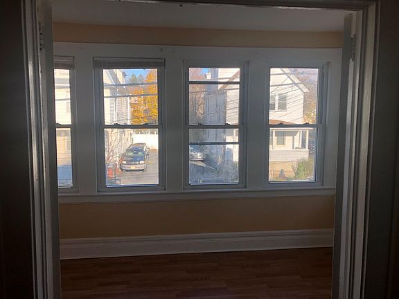 5th image of 134 Chestnut St Floor 2