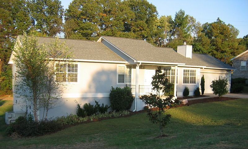 Like new - ready to move in!