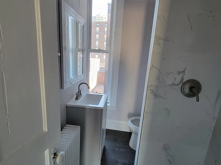 2136 5th Ave #6 — Photo 5