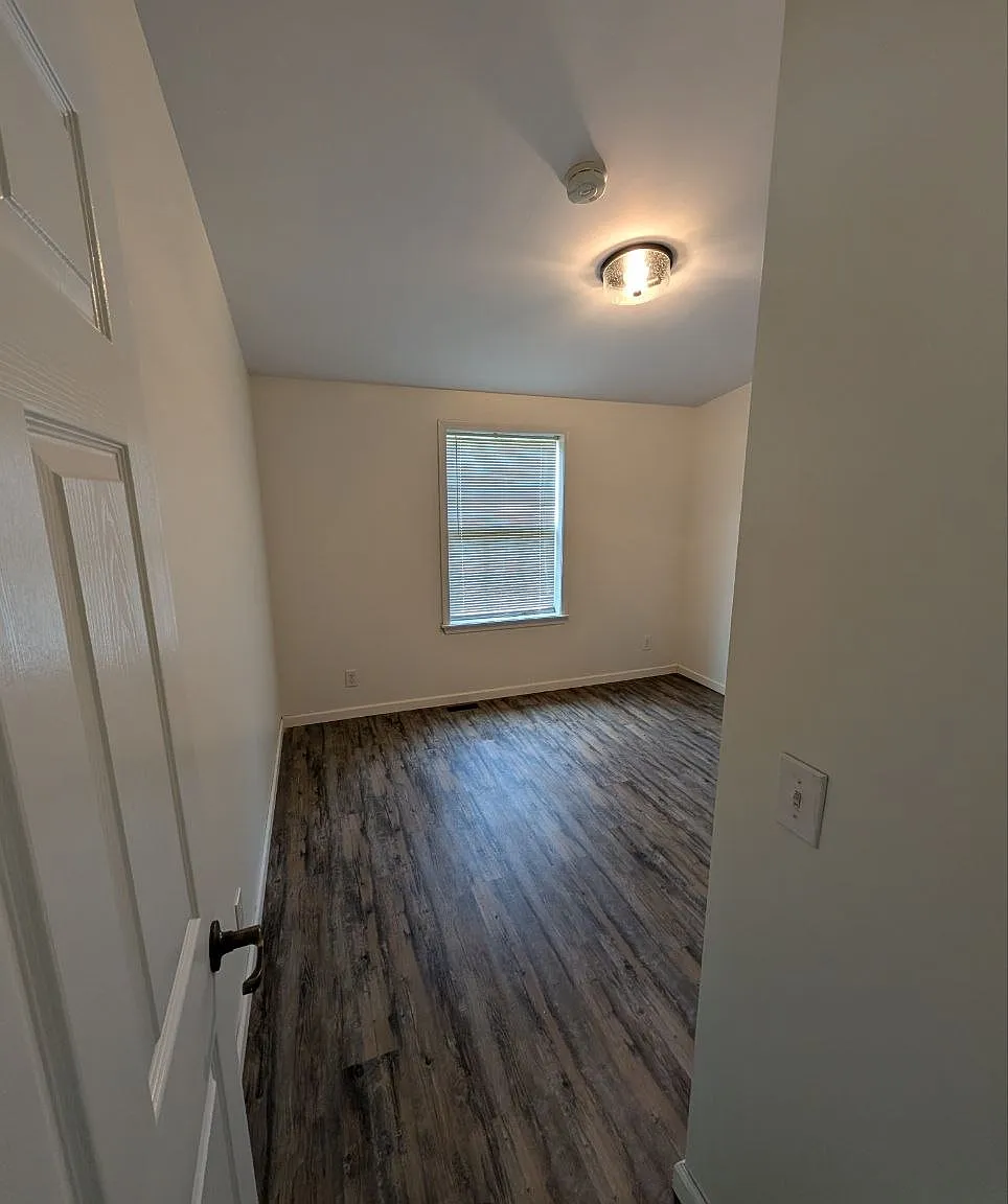 6173 Lake ave — Photo 3