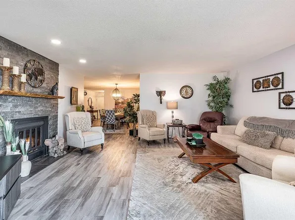 1165 16th St NE #1, Medicine Hat, AB T1C 1P7