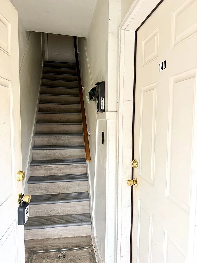 Spacious 1-Bedroom, 1-Bath 2nd-Floor Apartment in Hanover PA — Photo 3
