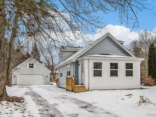 4417 Ballard Rd, Lansing, MI 48911