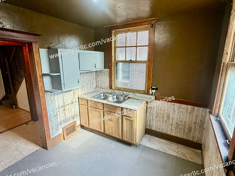 809 Pierce St — Photo 32
