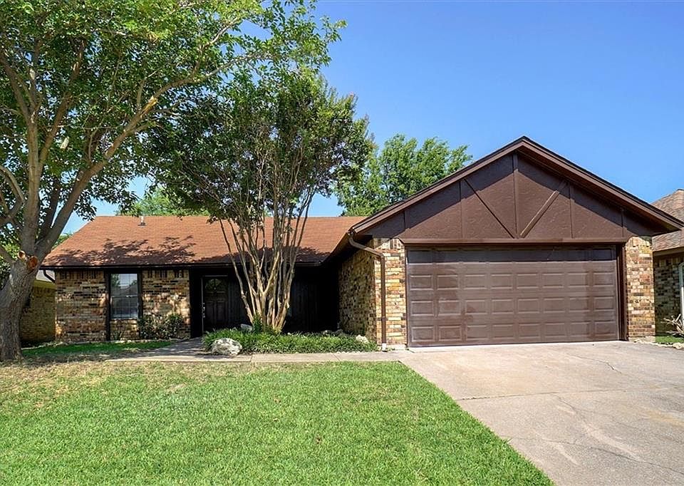 1st image of 8037 Lazy Brook Dr
