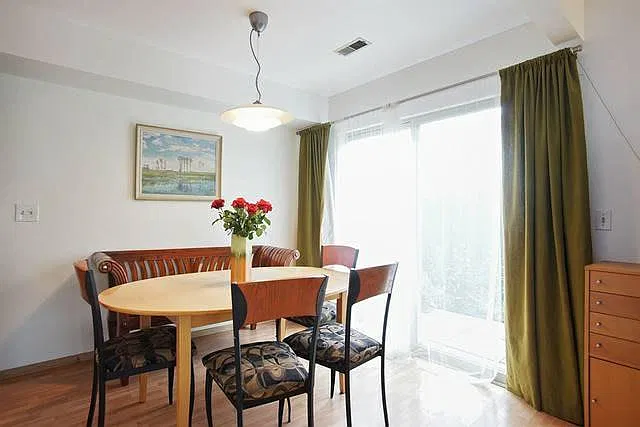 2 bed, 1.5 bath, 1100 sqft, $2,150 — Photo 1