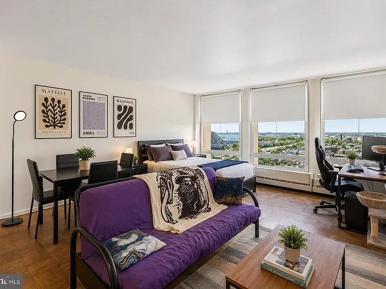 220 Locust St #18ES — Photo 1