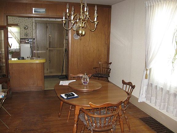 4th image of 1435 Payne Ave