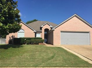 1009 N Carolina Ave, Midlothian, TX 76065