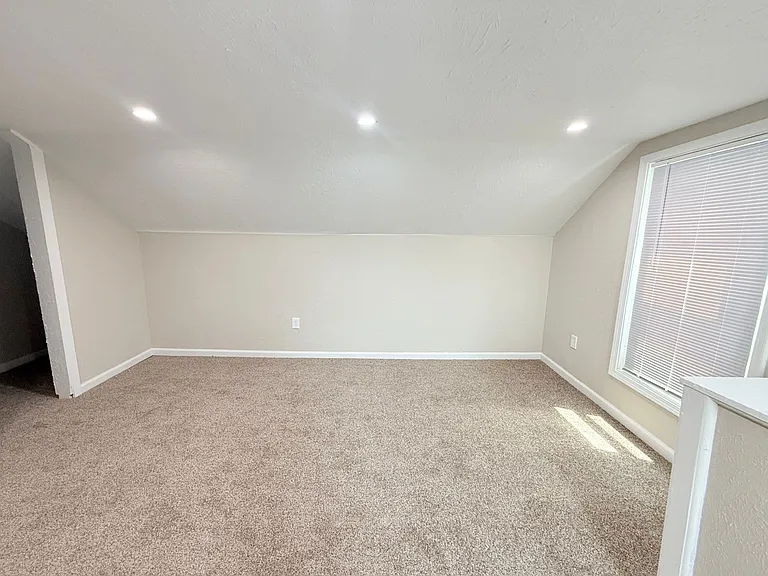 8772 Traverse St — Photo 11