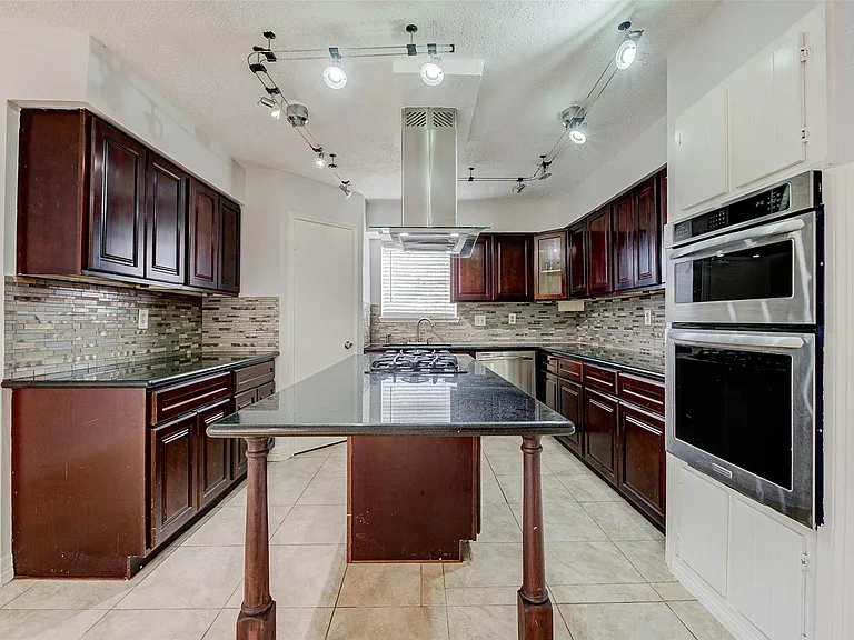 16603 Kieth Harrow Blvd — Photo 18