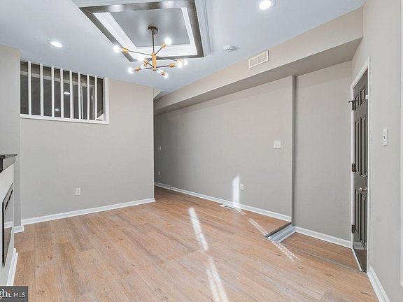 4th image of 2108 Ashton St