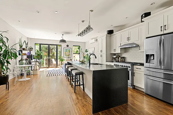 Kitchen, photo 1