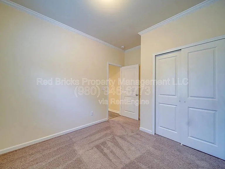 7015 Thornrose Dr — Photo 12