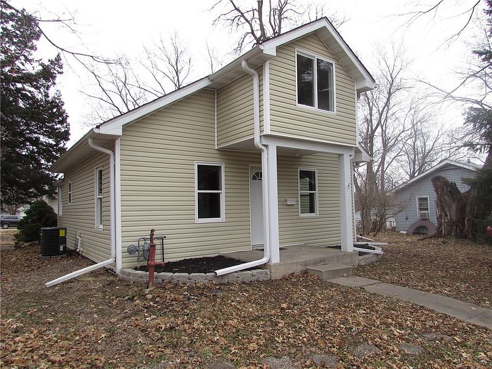 1st image of 701 S 1st St