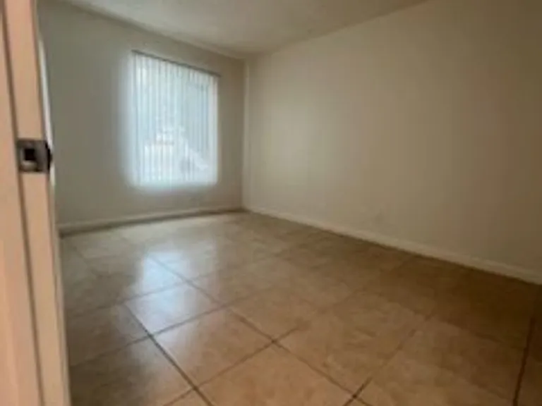 4110 Chamoune Ave — Photo 5