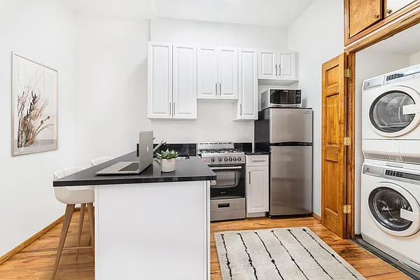 Rented by Compass | media 9