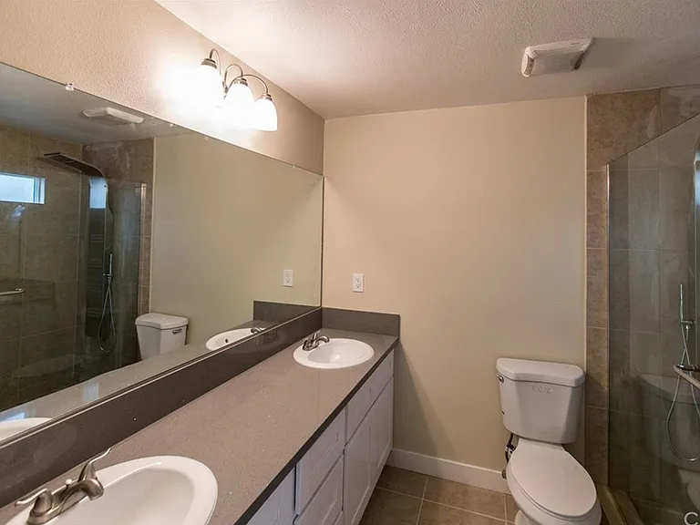152 E Shady Grove Dr — Photo 13