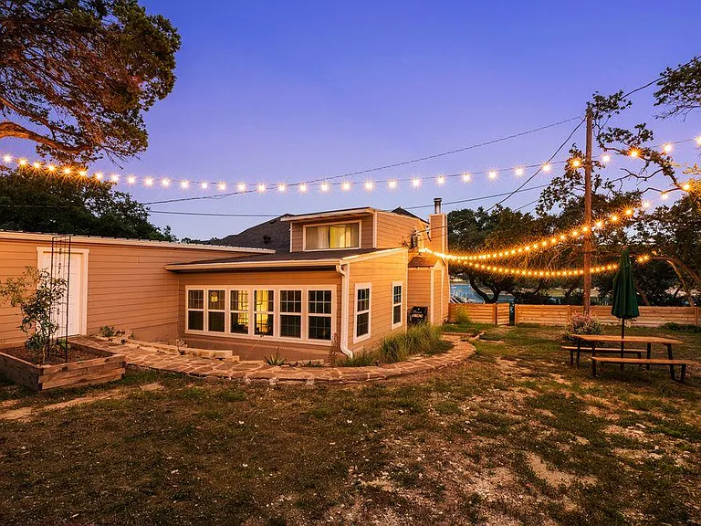 14276 FM 2769 — Photo 26