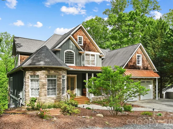 314 Woodland Dr, Swannanoa, NC 28778
