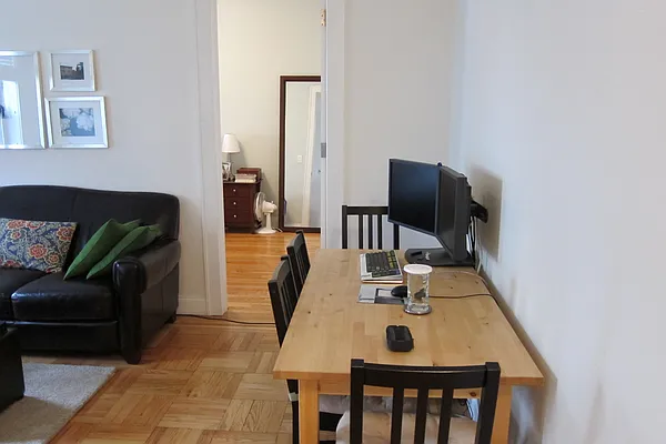 Rented by Avi Nash Associates | media 16