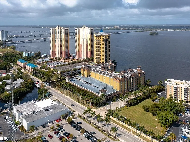 2825 Palm Beach Blvd #219 — Photo 24