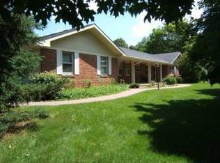 495 Richmond Ln, Crystal Lake, IL 60014