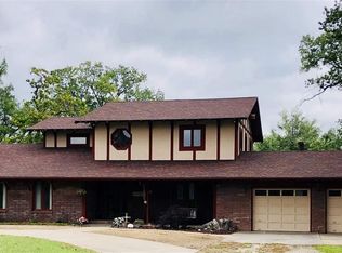 2250 N Kent Rd, Hutchinson, KS 67502