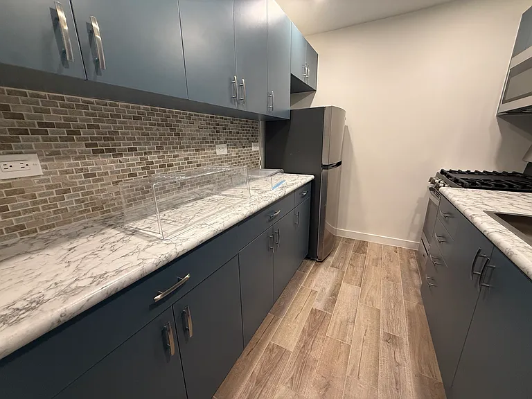 2800 Coyle St #4 — Photo 7