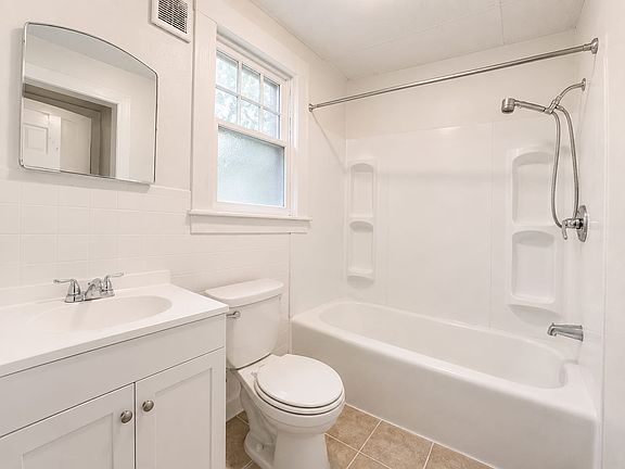 4th image of 51-53 S Welles St #1