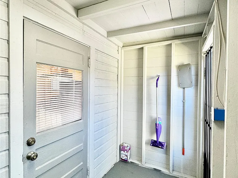 1018 Dunbar St — Photo 20