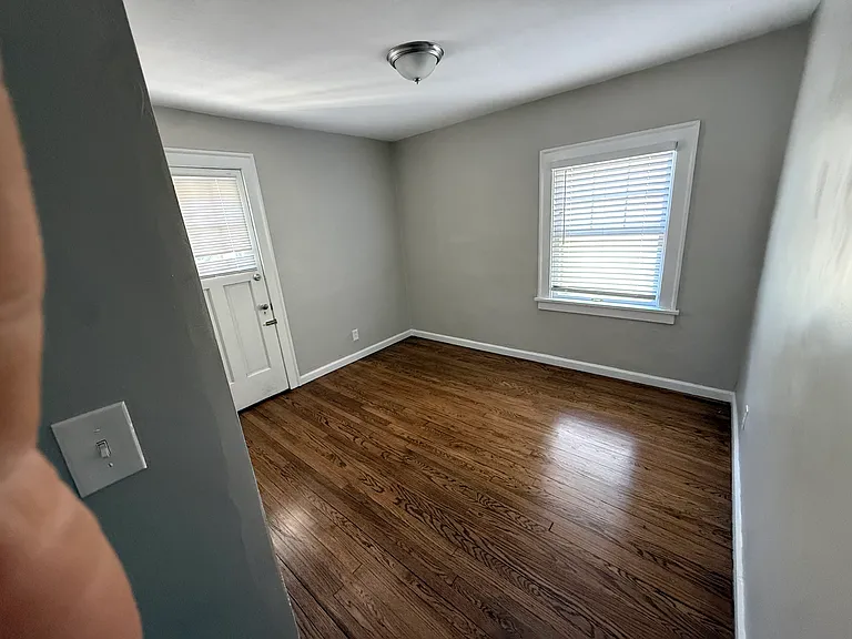 18520 Winslow Rd #1 — Photo 15