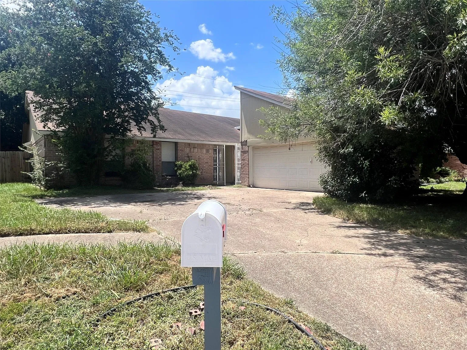 4 bed, 2.5 bath, 2385 sqft, $2,025 — Photo 1