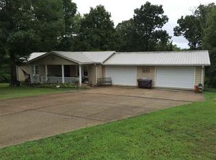 366 Cherokee Heights Rd, Sugar Tree, TN 38380