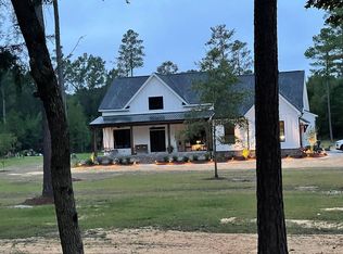 679 Community Center Rd, Camden, SC 29020