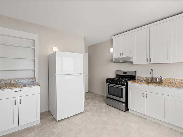 2 Carmel Ave #3 — Photo 6