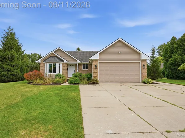 27445 Grandon Ave, Livonia, MI 48150
