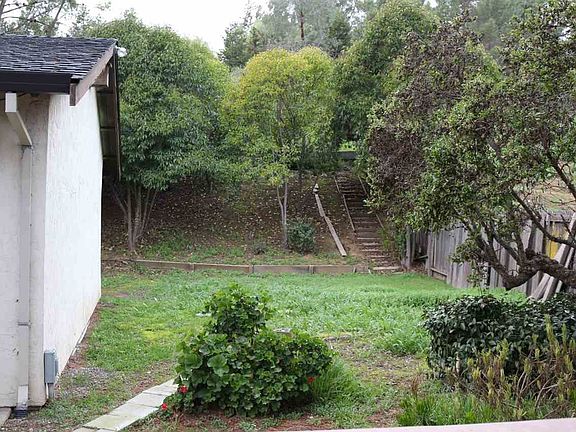 3rd image of 1225 Greenview Ct