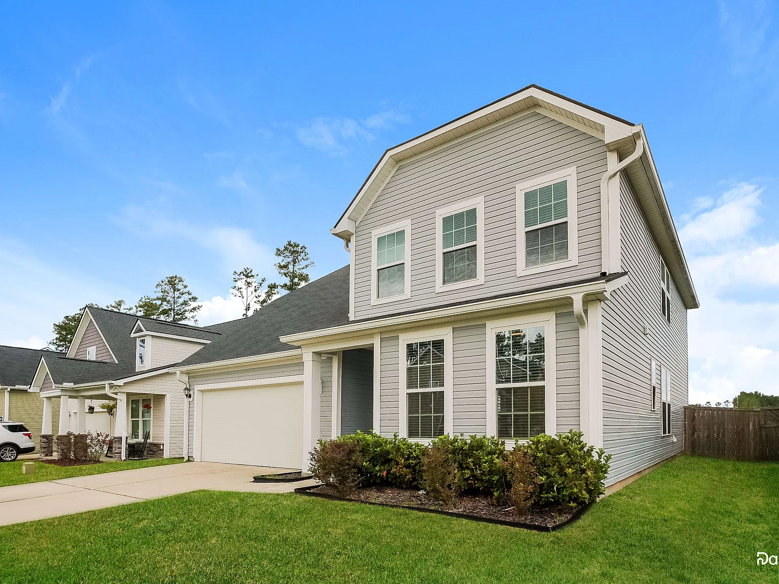 3 bed, 2.5 bath, 2964 sqft, $2,490 — Photo 2