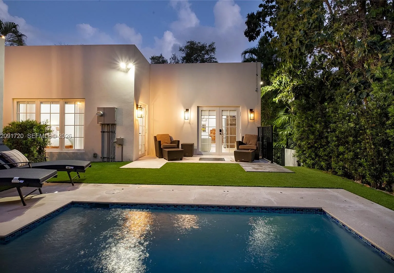 Almeria Ave, Coral Gables — Photo 2
