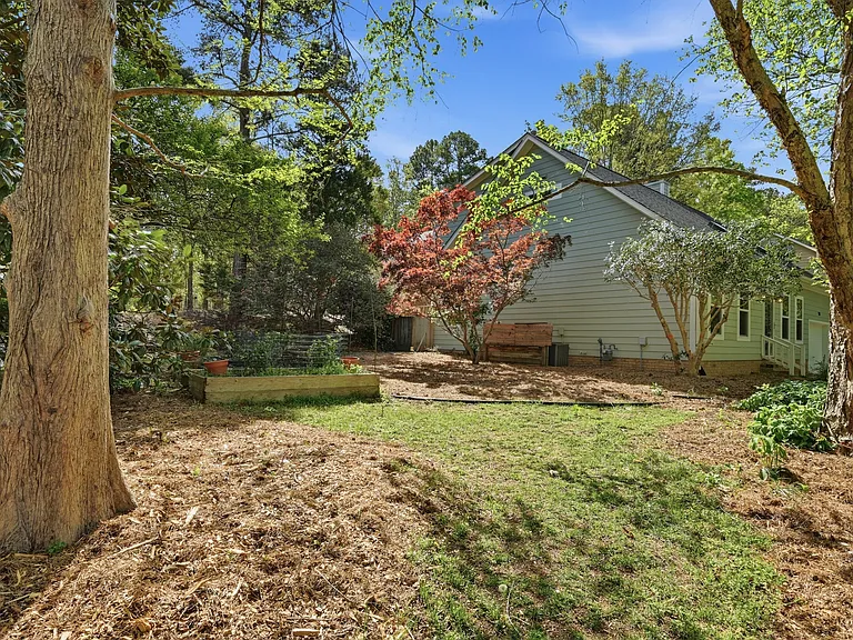 206 Covington Dr — Photo 31