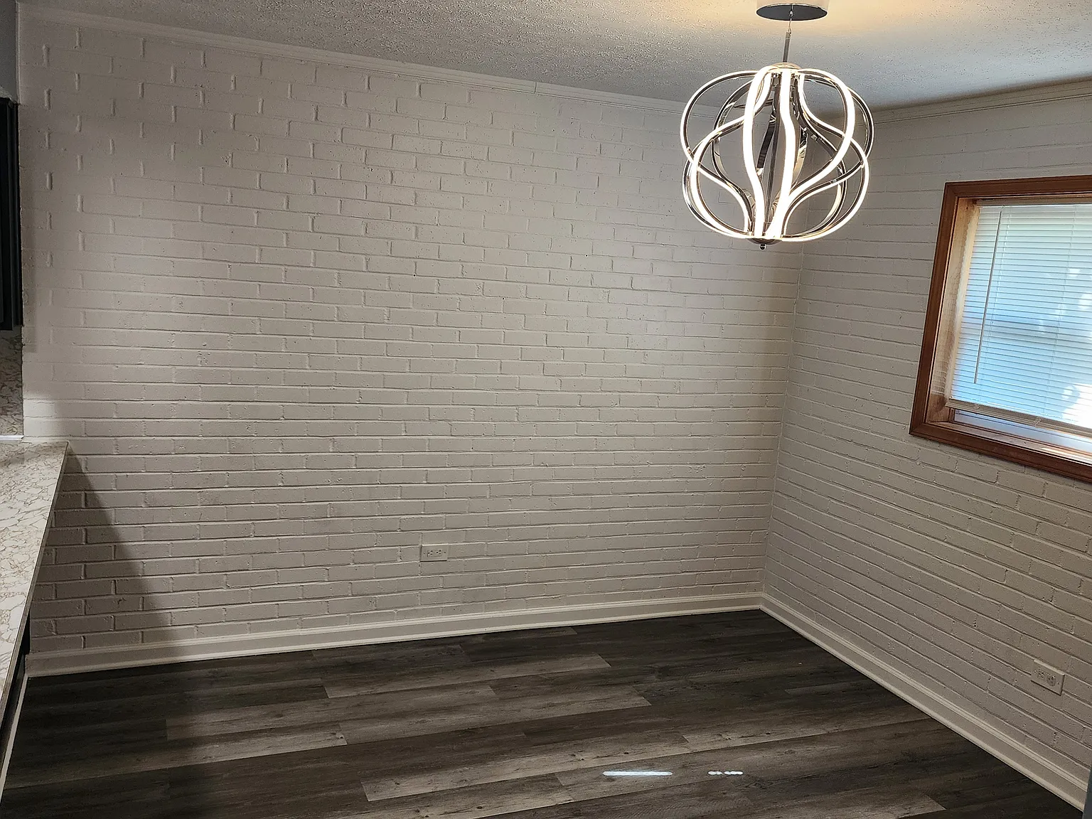 4 bed, 2.5 bath, 2080 sqft, $2,100 — Photo 3